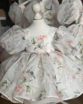 Šaty s květinovým potiskem, nadýchaná sukně