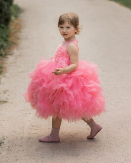 Růžové šaty s květinami a nadýchanou sukní pro holčičky
